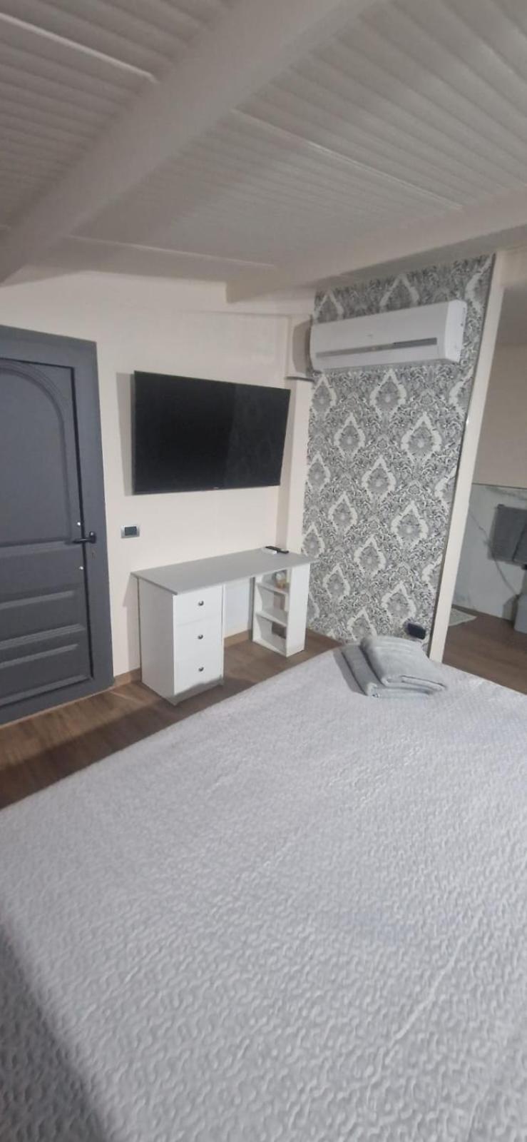 Suites Grey In Centro Randazzo Esterno foto